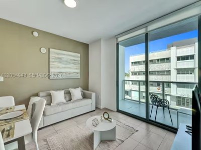 Comprar apartamento no Quadro Miami Design District S-216