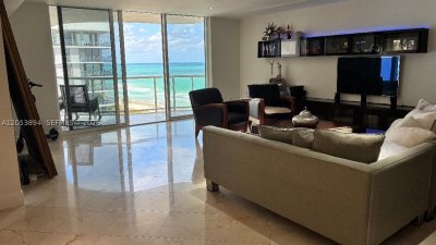 Comprar apartamento en Ocean 88 (old Champlain Towers East) 11B