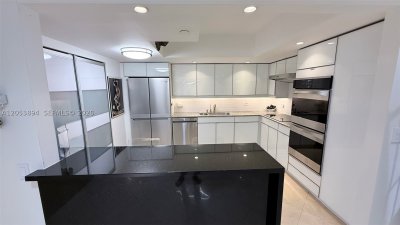 Comprar apartamento en Ocean 88 (old Champlain Towers East) 11B