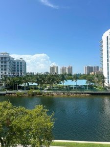 Aluguel de apartamento no Village by the Bay 14406