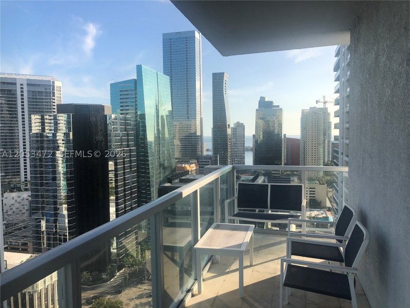 Comprar apartamento en Avenue on Brickell 1050 Tower 2910
