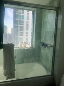 Comprar apartamento no Avenue on Brickell 1050 Tower 2910