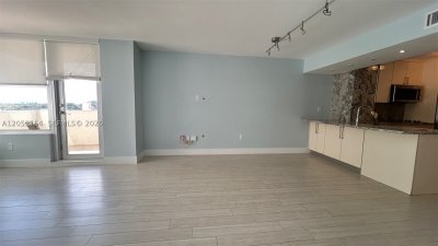 Comprar apartamento en Triton Towers 724