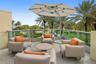 Comprar apartamento no IL Villaggio 1009