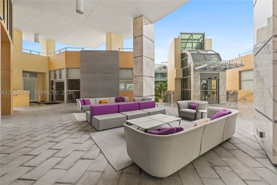 Comprar apartamento no IL Villaggio 1009