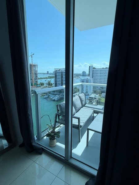 Apartment for rent at Eloquence on the Bay 1506