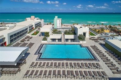 Comprar apartamento no Costa Hollywood N206