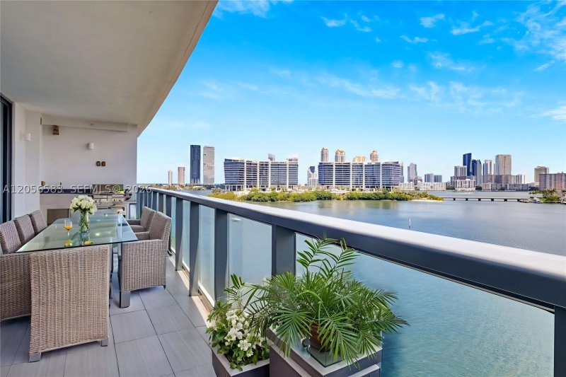Comprar apartamento en Echo Aventura 611