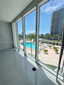 Harbour House Apt #316