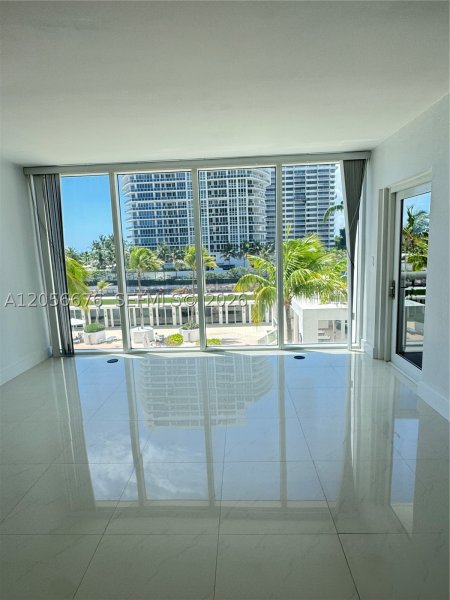 Comprar apartamento en Harbour House 316