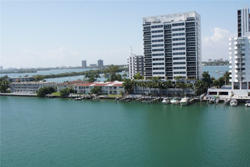 Apartment for rent at Eloquence on the Bay 701