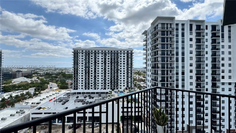 Apartment for rent at 5252 Paseo Doral 1203