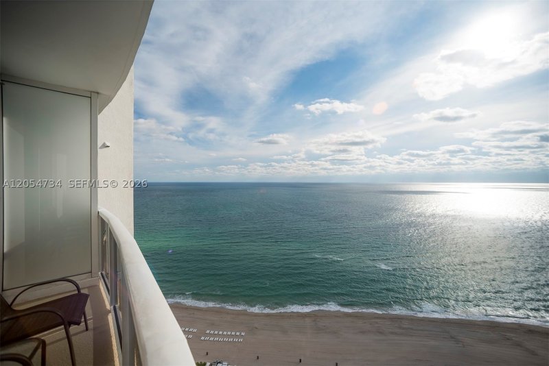 Condo for sale at Trump International Sonesta Beach Resort 2711