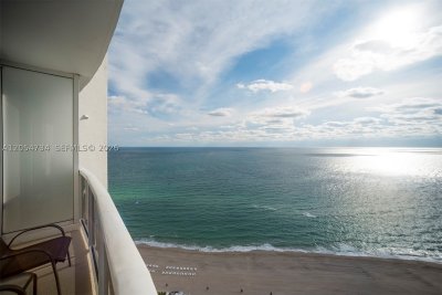 Comprar apartamento en Trump International Sonesta Beach Resort 2711