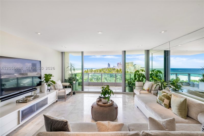 Condo for sale at IL Villaggio 703