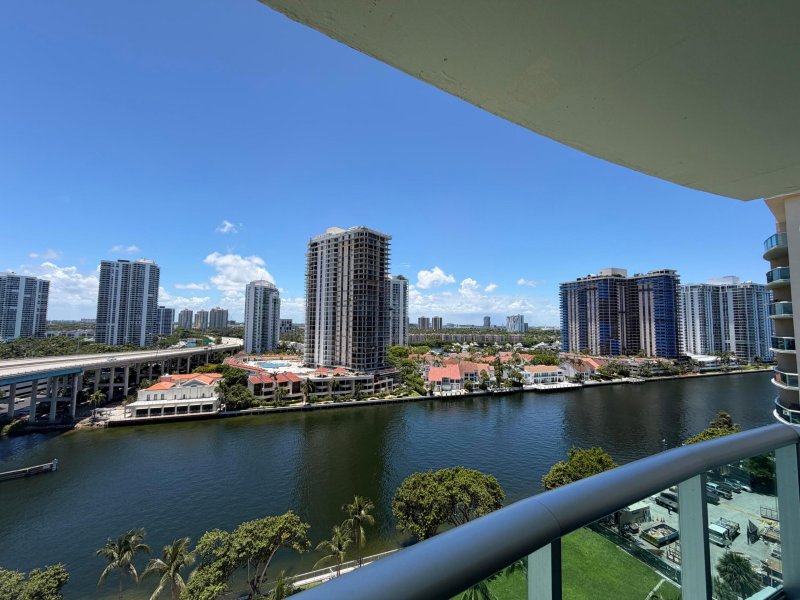 Comprar apartamento no Ocean View 1405
