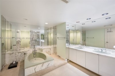 Comprar apartamento en Point of Americas 808