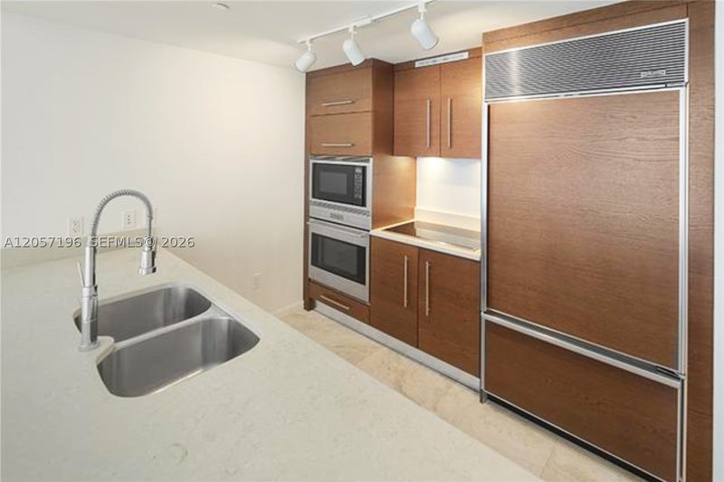 Apartment for rent at Icon Brickell Tower I 3411