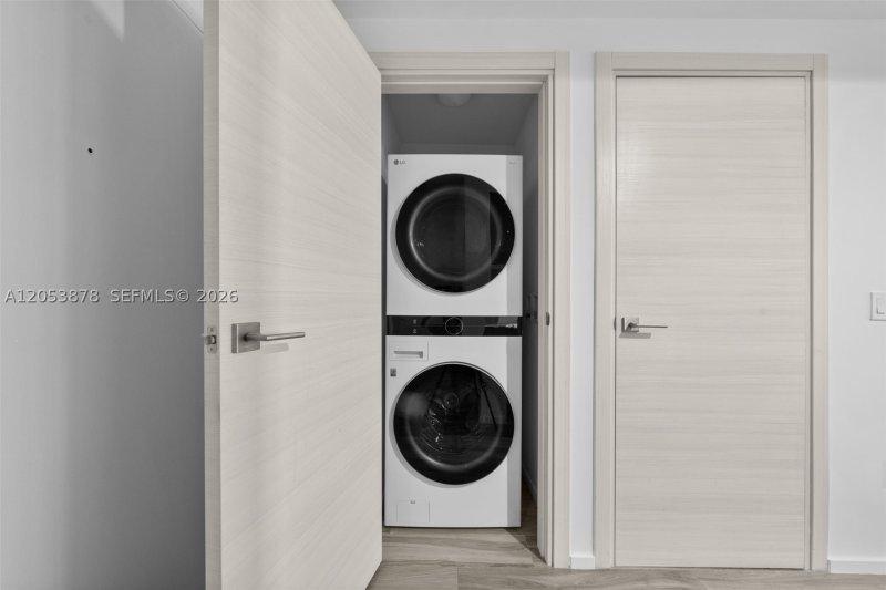 Comprar apartamento en SLS Lux Brickell 2002