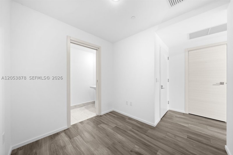 Comprar apartamento en SLS Lux Brickell 2002