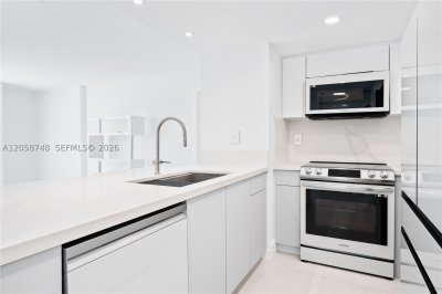 Comprar apartamento no Brickell Key Two 719