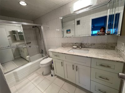 Comprar apartamento en Corinthian Condo 7B