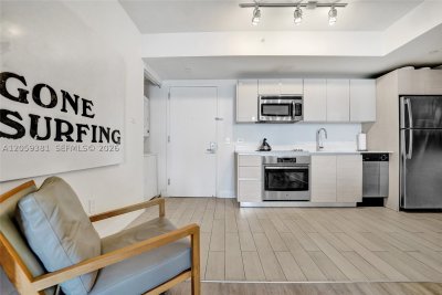 Comprar apartamento no Beachwalk R906