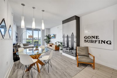 Comprar apartamento no Beachwalk R906