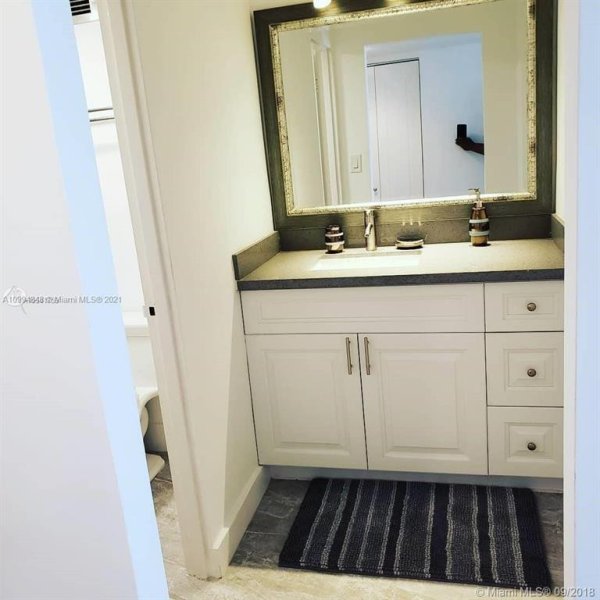 Comprar apartamento en Decoplage 707