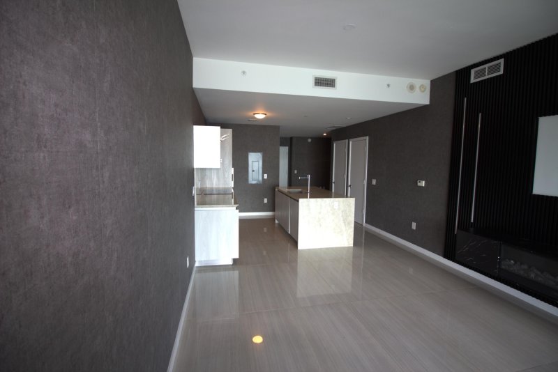 Condo for sale at Gran Paraiso 906