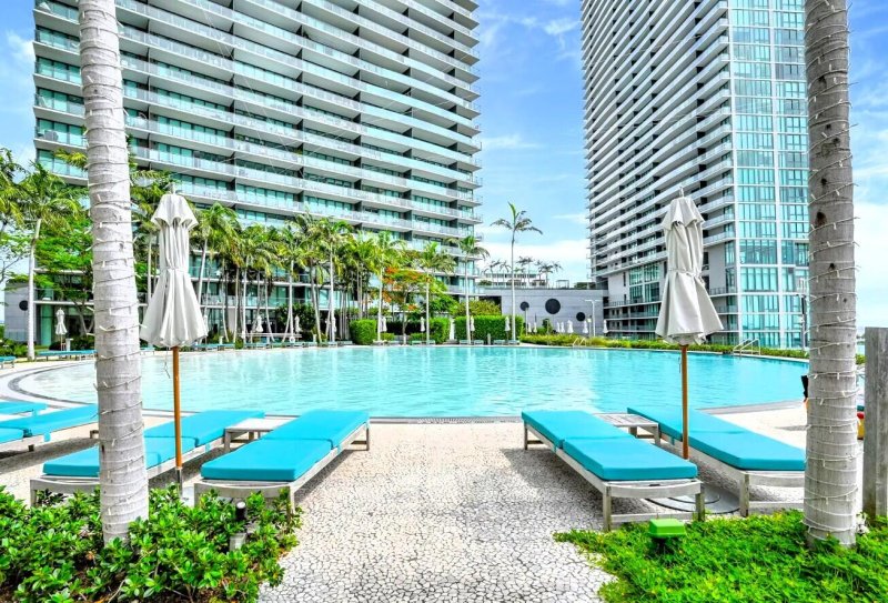 Condo for sale at Gran Paraiso 906