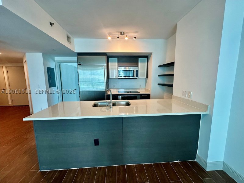 Comprar apartamento en 500 Brickell East Tower 2407