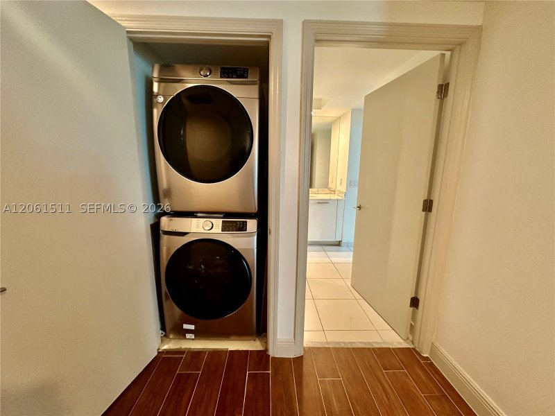 Comprar apartamento en 500 Brickell East Tower 2407
