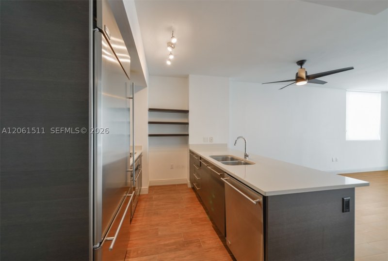 Condo for sale at 500 Brickell East Tower 2407
