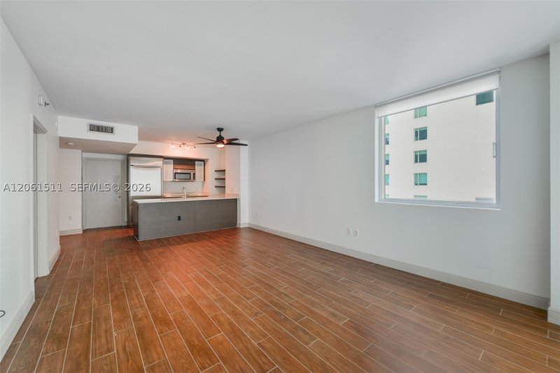 Condo for sale at 500 Brickell East Tower 2407