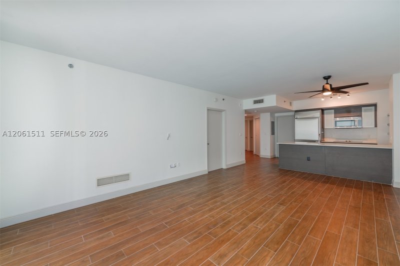 Condo for sale at 500 Brickell East Tower 2407