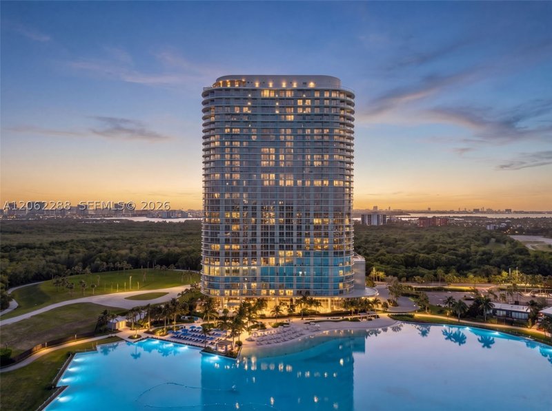 Condo for sale at One Park Tower by Turnberry 2011