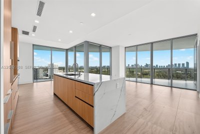 Comprar apartamento no One Park Tower by Turnberry 2011