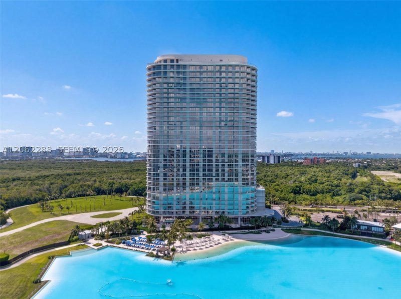 Condo for sale at One Park Tower by Turnberry 2011