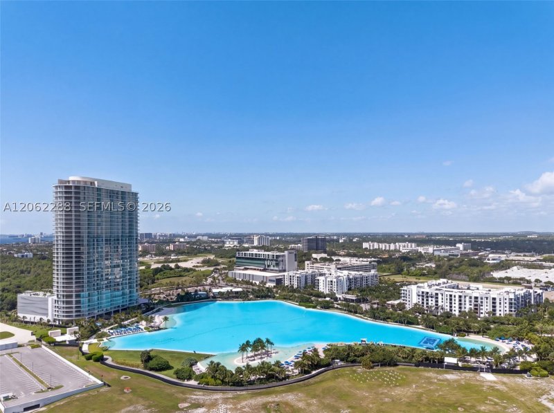 Condo for sale at One Park Tower by Turnberry 2011