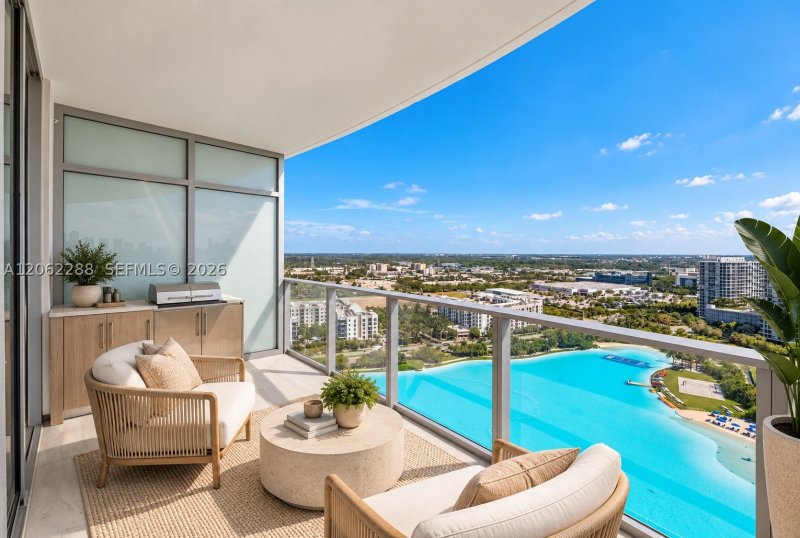Condo for sale at One Park Tower by Turnberry 2011