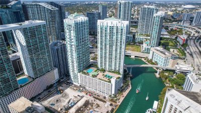 Brickell on the River South Apt #906