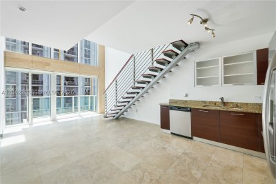 Comprar apartamento no Brickell on the River South 906