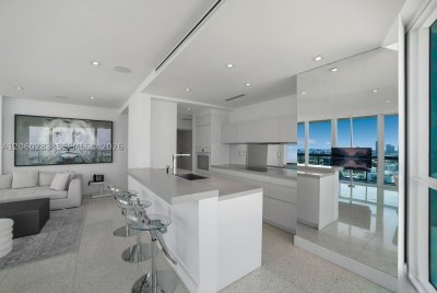 Comprar apartamento no Setai 3208