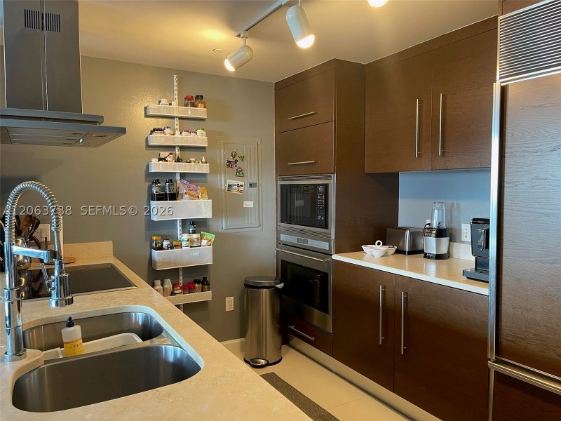 Apartment for rent at Icon Brickell Tower II 703