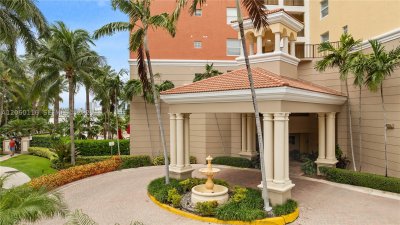 Comprar apartamento en Porto Bellagio 2320