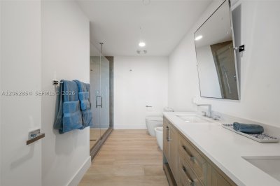 Comprar apartamento en Marina Blue 2009