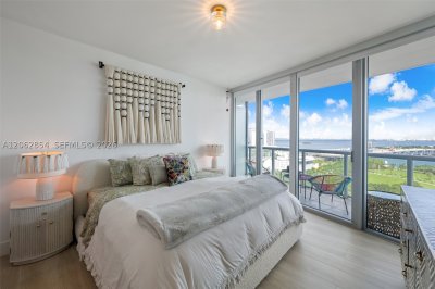 Comprar apartamento en Marina Blue 2009