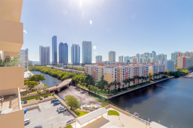 Condo for sale at Winston Towers 1201