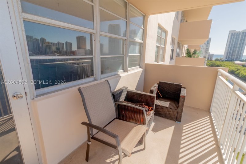 Condo for sale at Winston Towers 1201